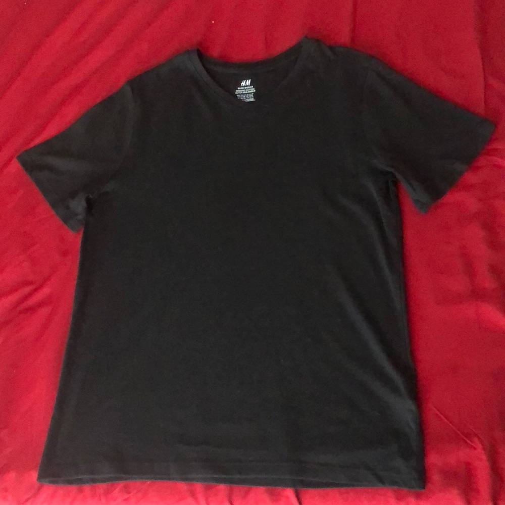 Black H&M shirt, in great condition
